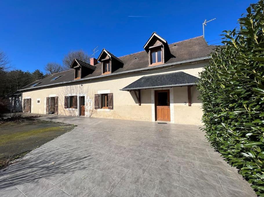 Le Cabaret Paisible Avec Piscine Villa Montierchaume Exterior photo